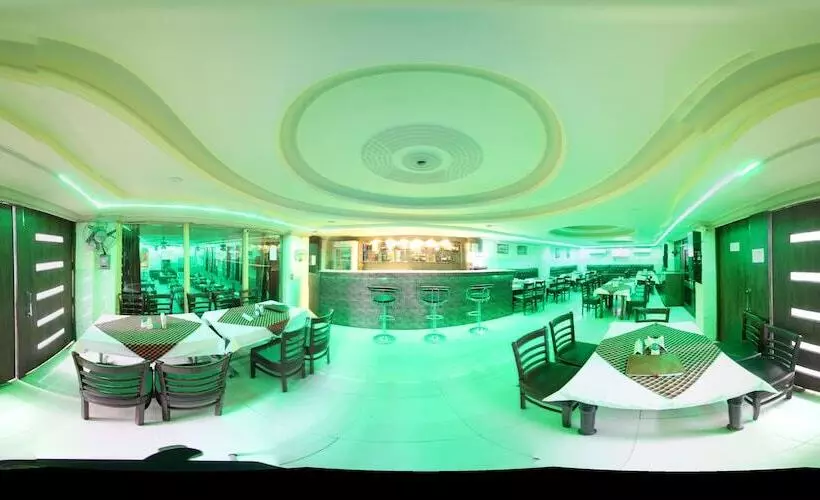 Motel Divine International