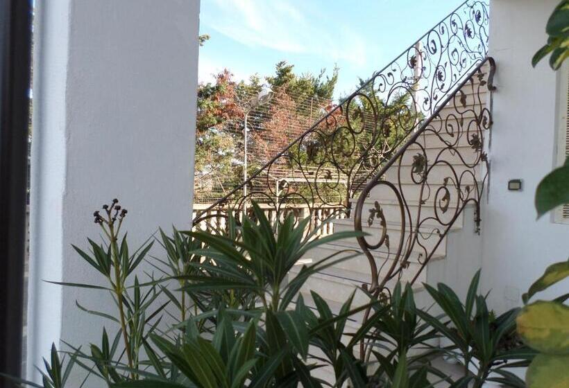 مبيت وإفطار Borgo Manfria