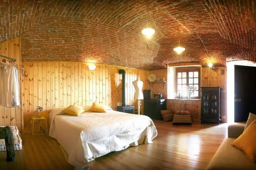 Aamiaismajoitus (B&B) Cascina Brunod