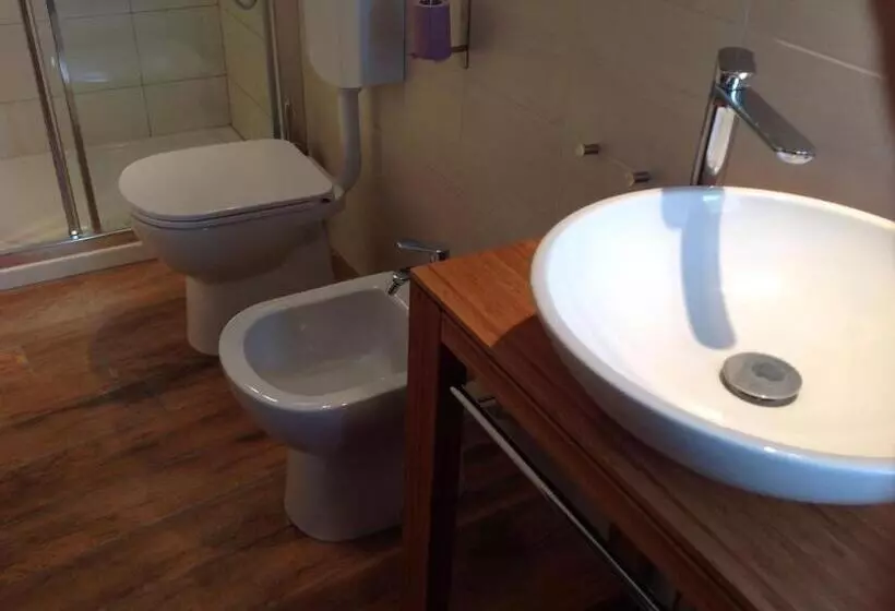 Aamiaismajoitus (B&B) Cascina Brunod