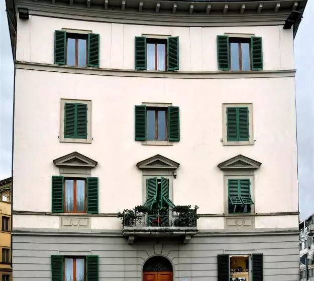 تختخواب و صبحانه Sette Note Guest House