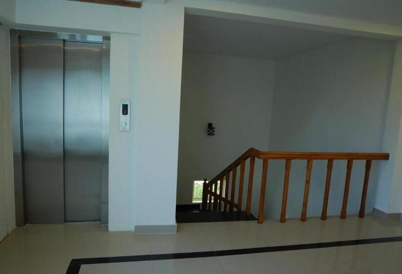 فندق Anna Residency