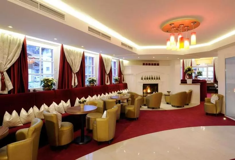 ホテル Der Alpenhof Maria Alm