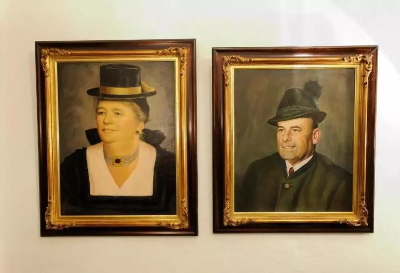 ホテル Der Alpenhof Maria Alm