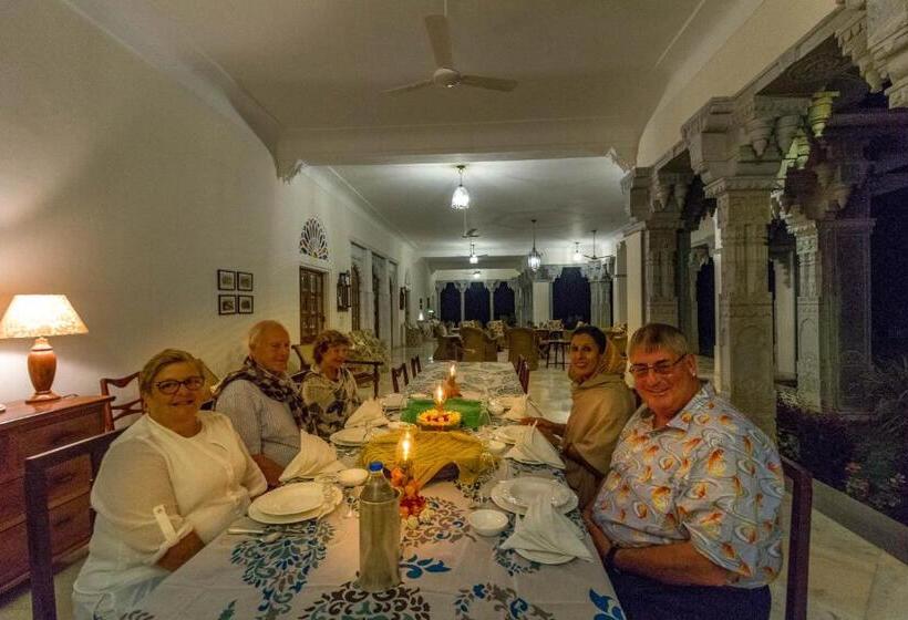 Отель Dev Shree Deogarh