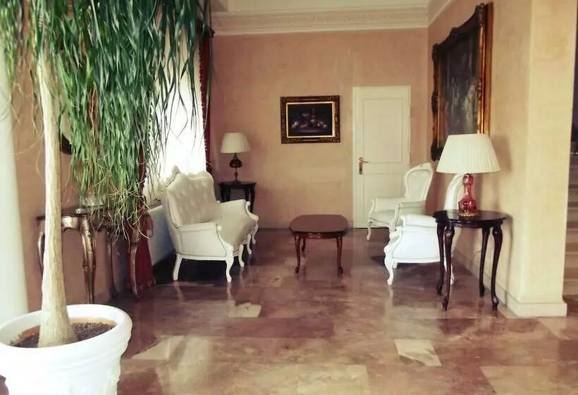 Hotelli La Corte Di Opaka