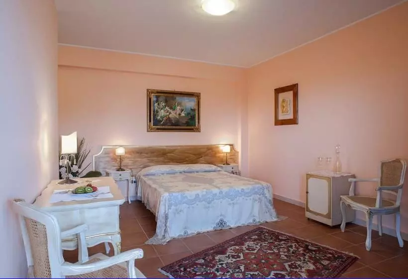 Hotelli La Corte Di Opaka