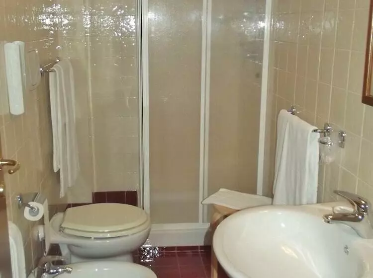 Hotelli La Corte Di Opaka