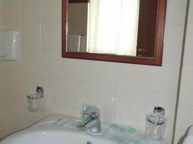 Hotelli La Corte Di Opaka