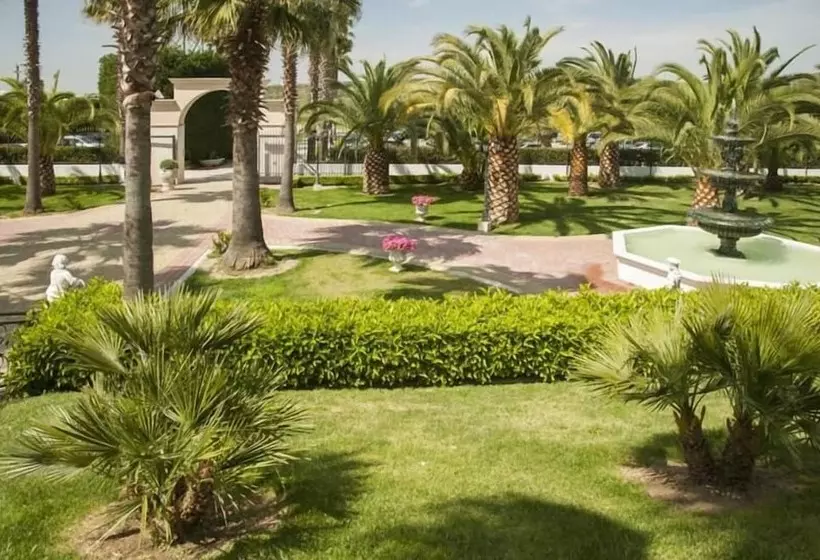 Hotelli La Corte Di Opaka