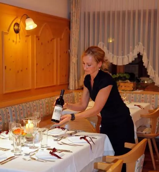 Hotelli Niedermair
