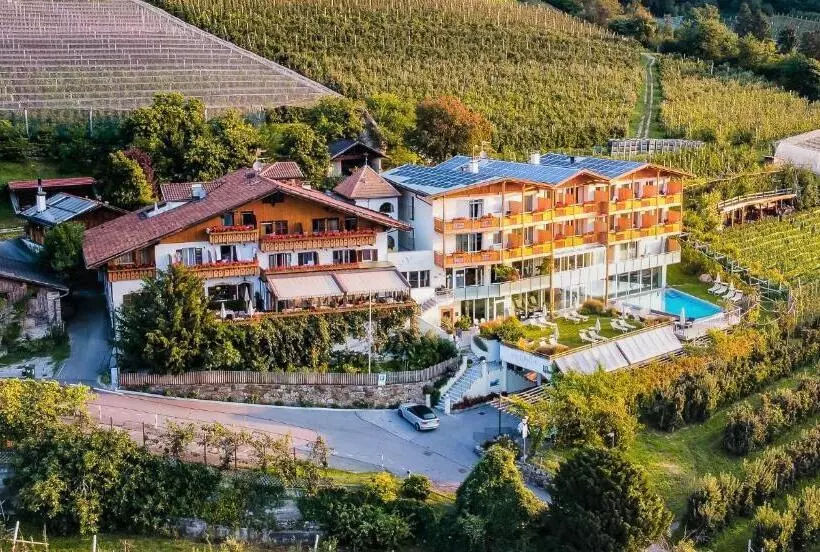 Hotelli Niedermair
