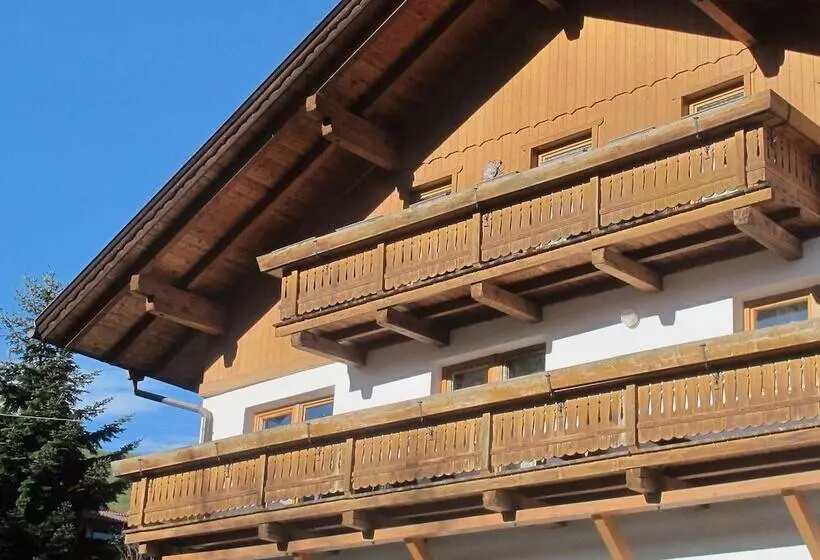 Hotelli Pension Wirt Am Bach
