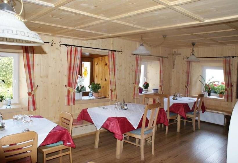 בית מלון כפרי Pension Wirt Am Bach