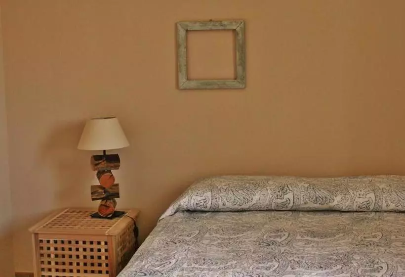 Aamiaismajoitus (B&B) Tenuta Ajrale