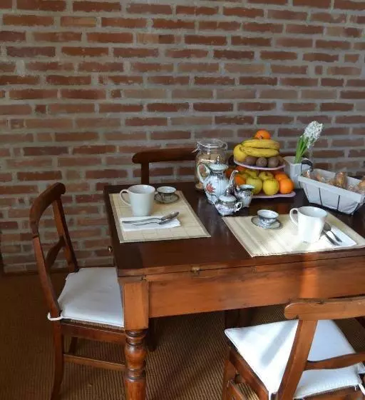 Aamiaismajoitus (B&B) Tenuta Ajrale