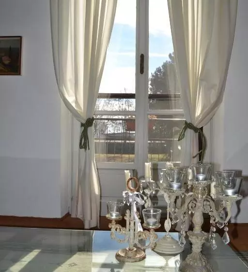 Aamiaismajoitus (B&B) Tenuta Ajrale