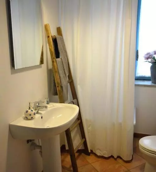 Aamiaismajoitus (B&B) Tenuta Ajrale