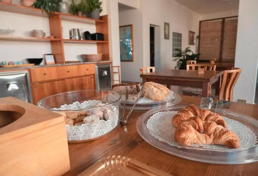 Hotelli Albergo Ristorante Elena