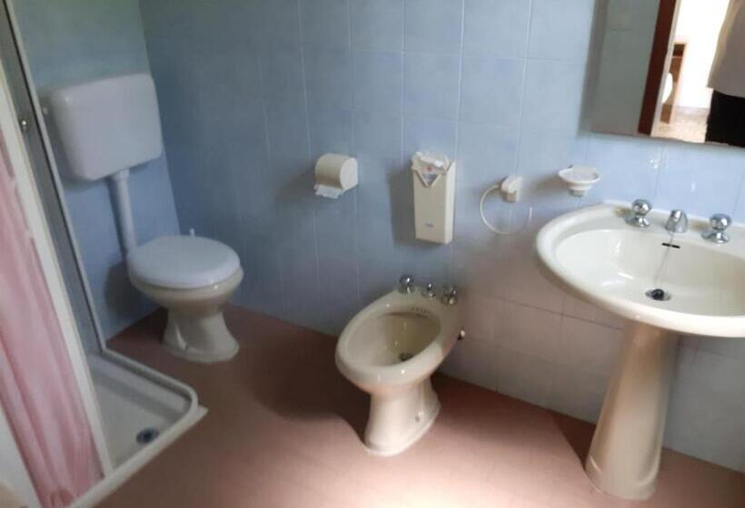 Отель Albergo Ristorante Elena