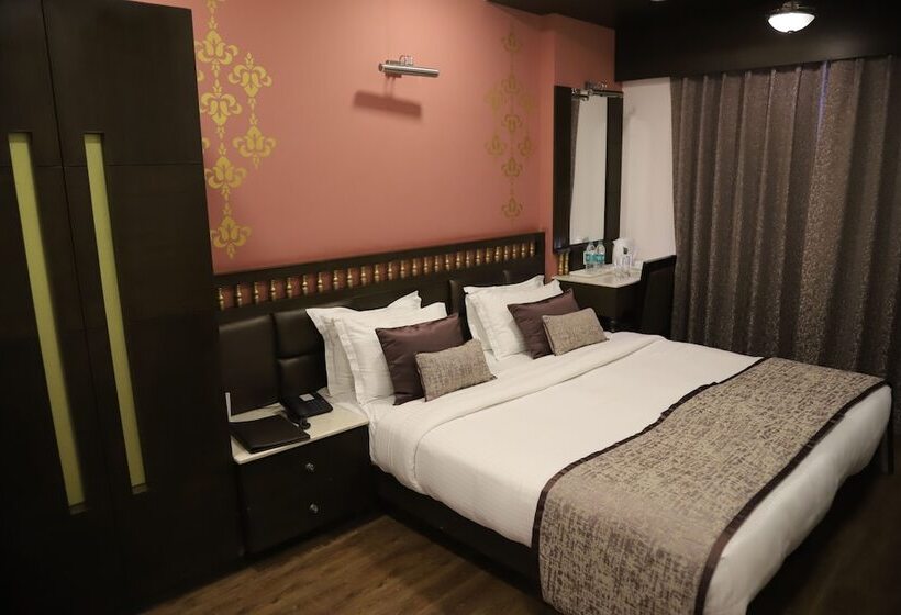 ホテル The Gandhi International