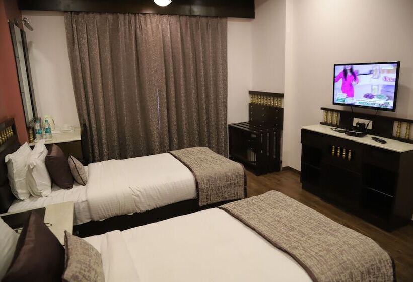 ホテル The Gandhi International