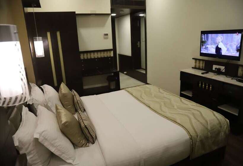 ホテル The Gandhi International