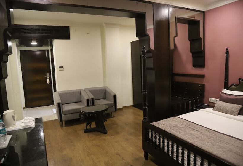 ホテル The Gandhi International