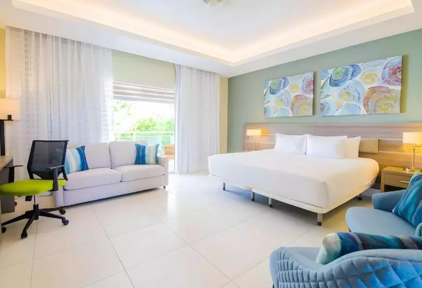ホテル Bakour Punta Cana Suites