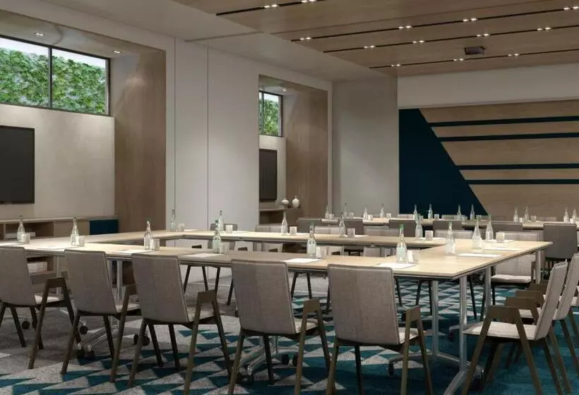 Hotelli Four Points By Sheraton King Abdulaziz Road