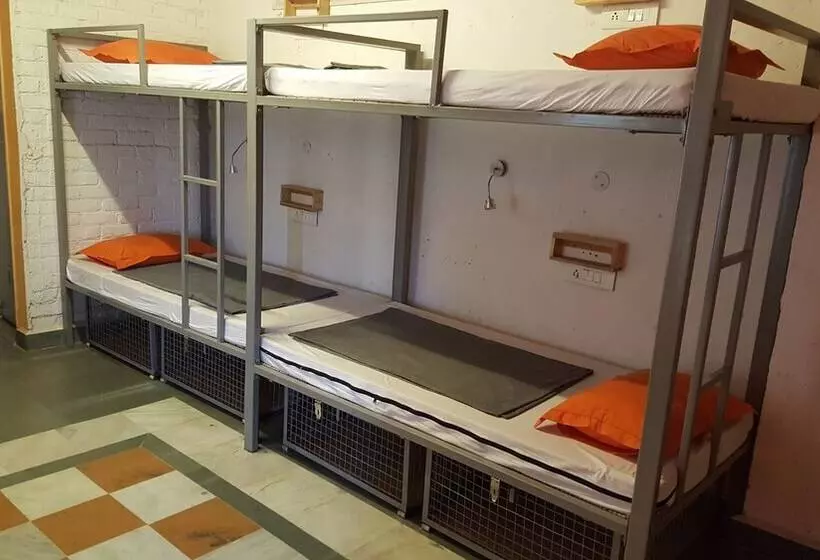 Hostel Jhouse Near Bhikaji