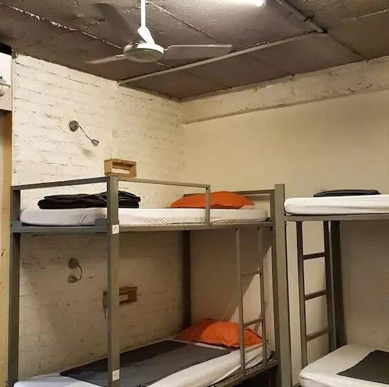 Hostel Jhouse Near Bhikaji