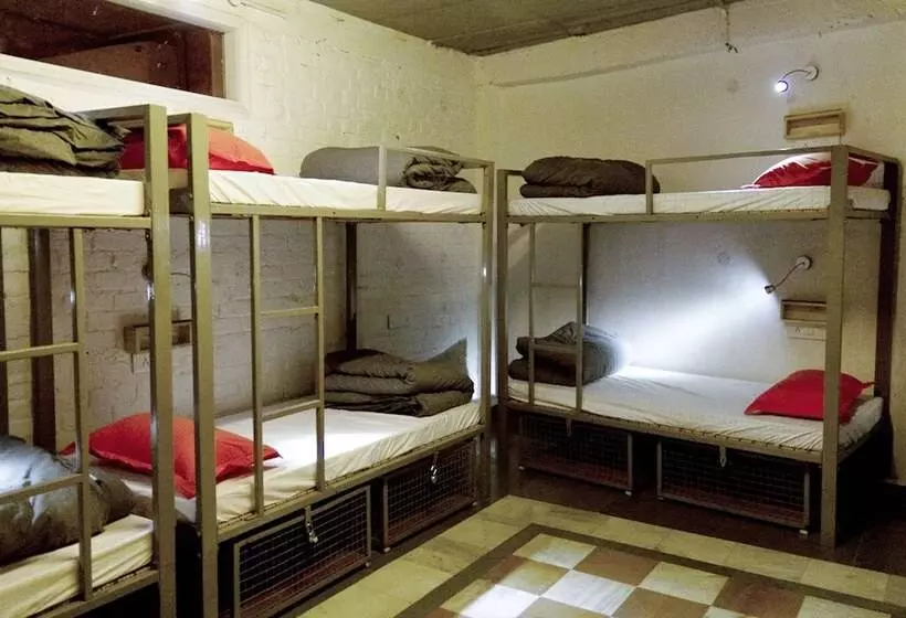 Hostel Jhouse Near Bhikaji