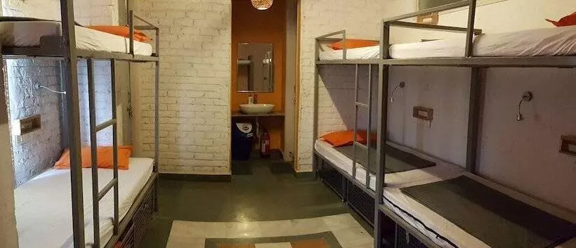 Hostel Jhouse Near Bhikaji
