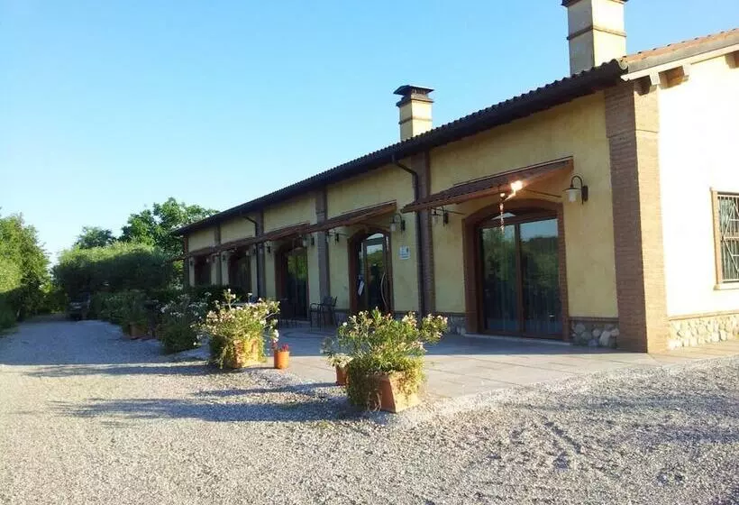 Aamiaismajoitus (B&B) Agriturismo Valle Del Mincio
