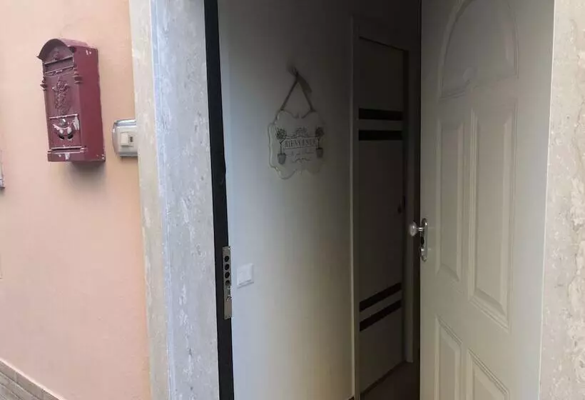 تختخواب و صبحانه Arco Dolce Arco