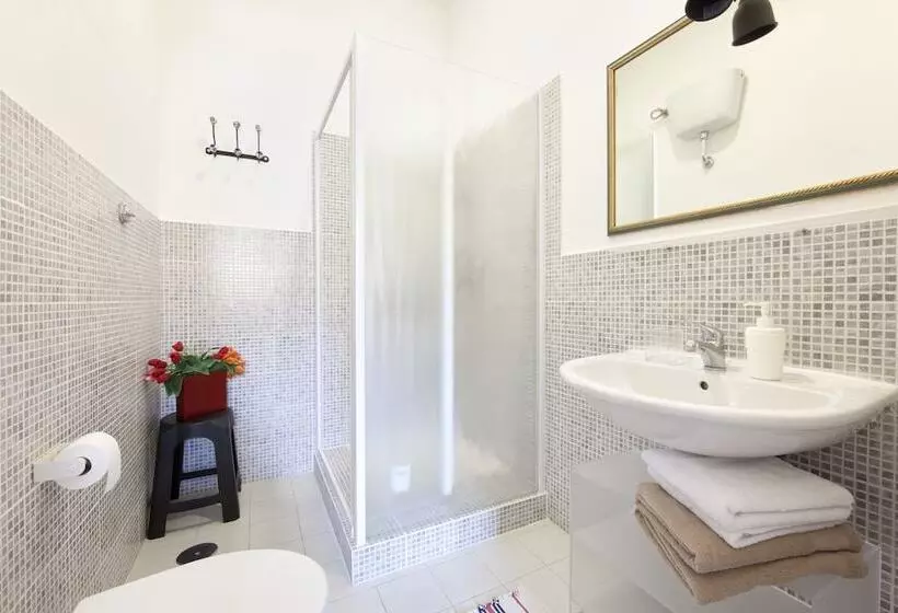 تختخواب و صبحانه Il Segno In Rome