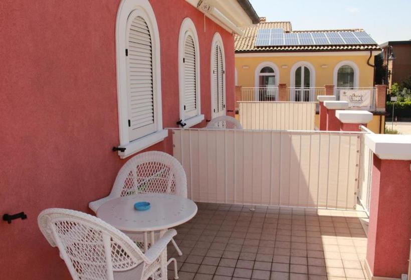 ベッドアンドブレックファースト La Piazzetta