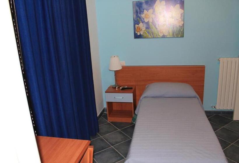 ベッドアンドブレックファースト La Piazzetta