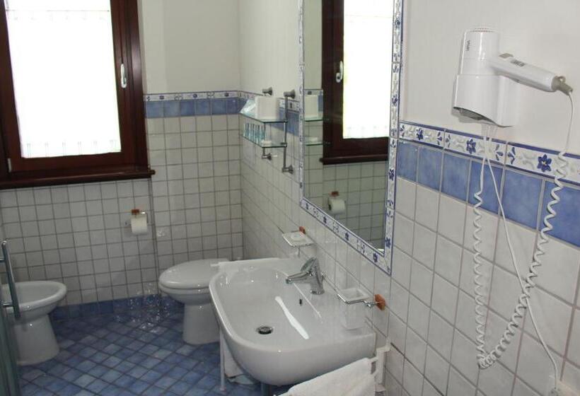 ベッドアンドブレックファースト La Piazzetta