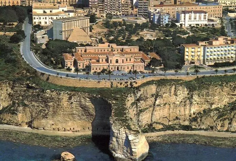 تختخواب و صبحانه Mediterraneo Residence