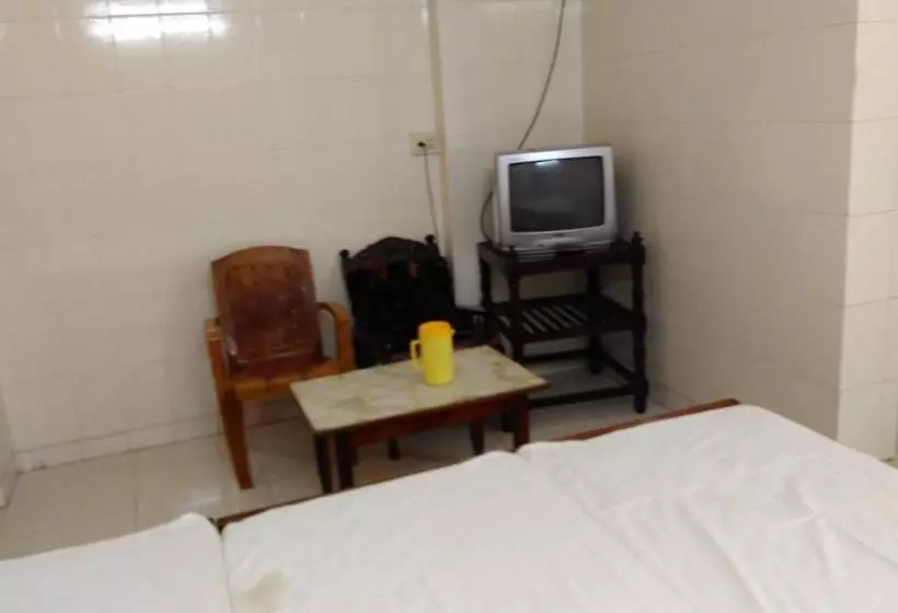 ホテル Ganesh Lodge