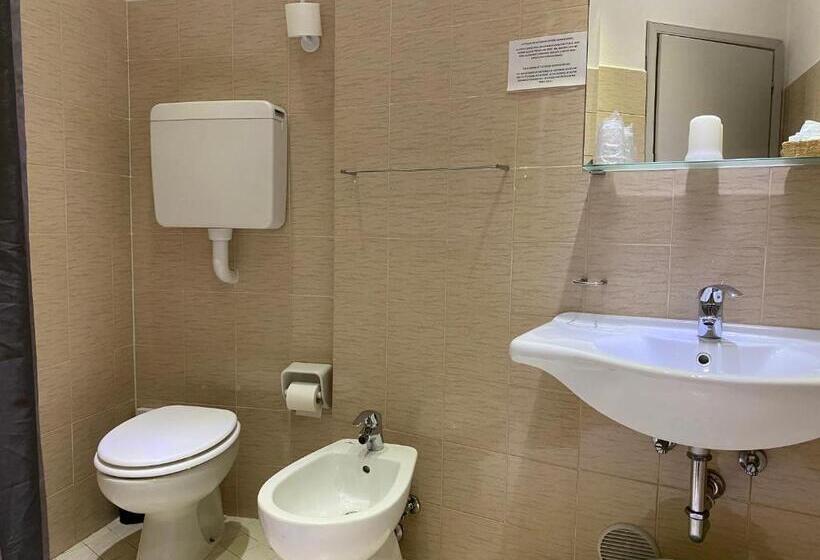 هتل Moderno Bed & Breakfast