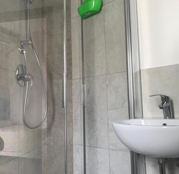 هتل Moderno Bed & Breakfast