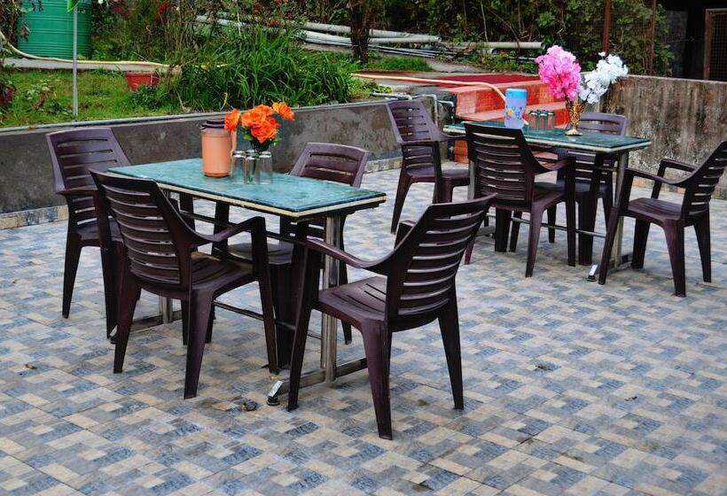 ホテル Sambyal Wings