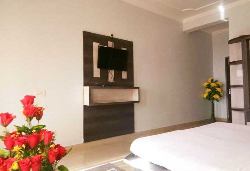 ホテル Sambyal Wings