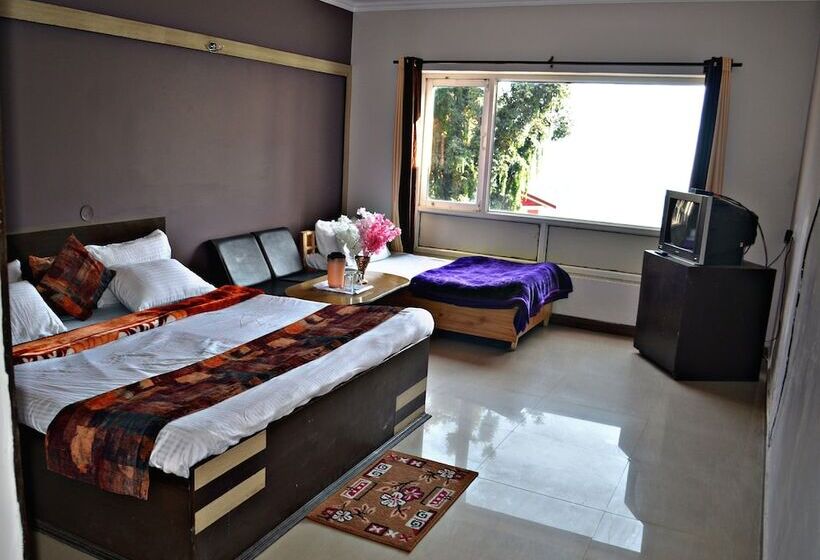 ホテル Sambyal Wings