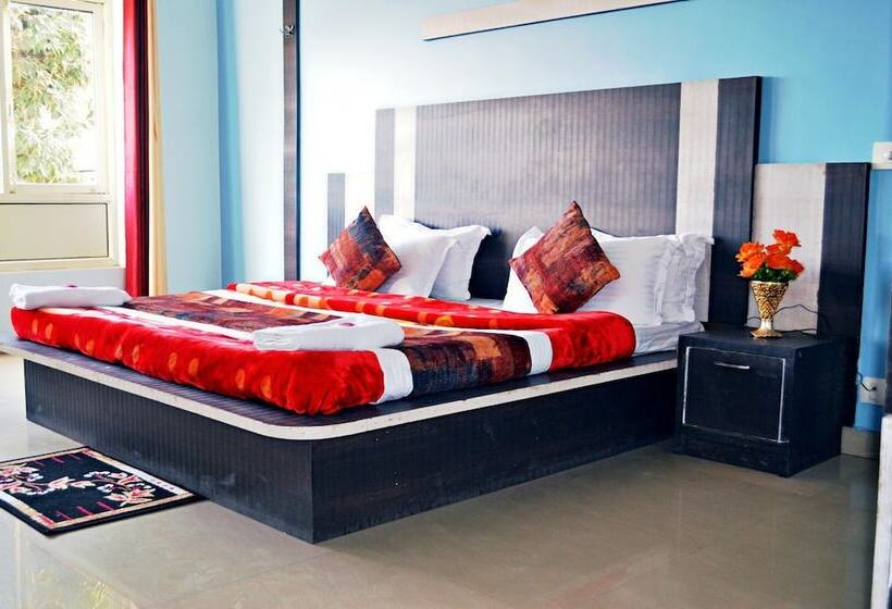 ホテル Sambyal Wings