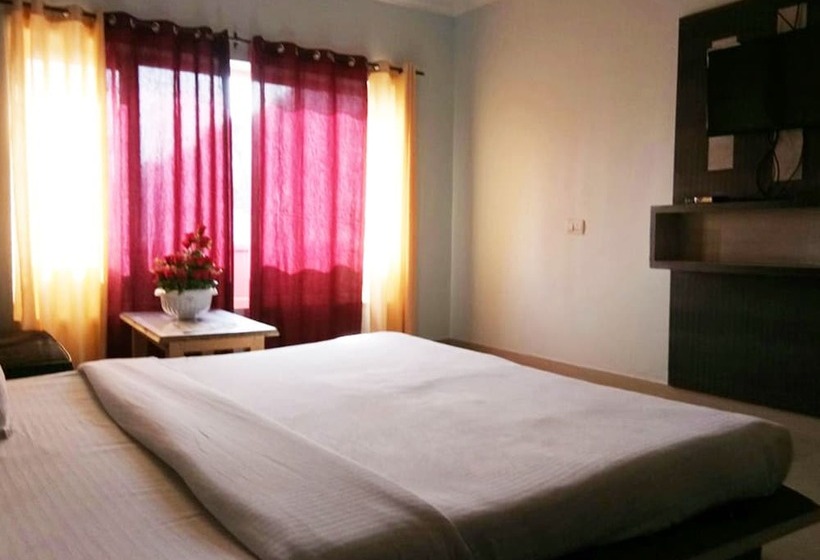 ホテル Sambyal Wings