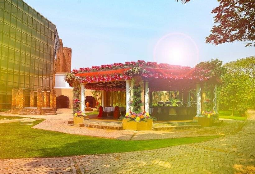 リゾートホテル The Ffort Raichak